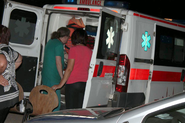 ТРАГЕДИЈА КОД ДОЉЕВЦА: Умро држећи сестру за руку